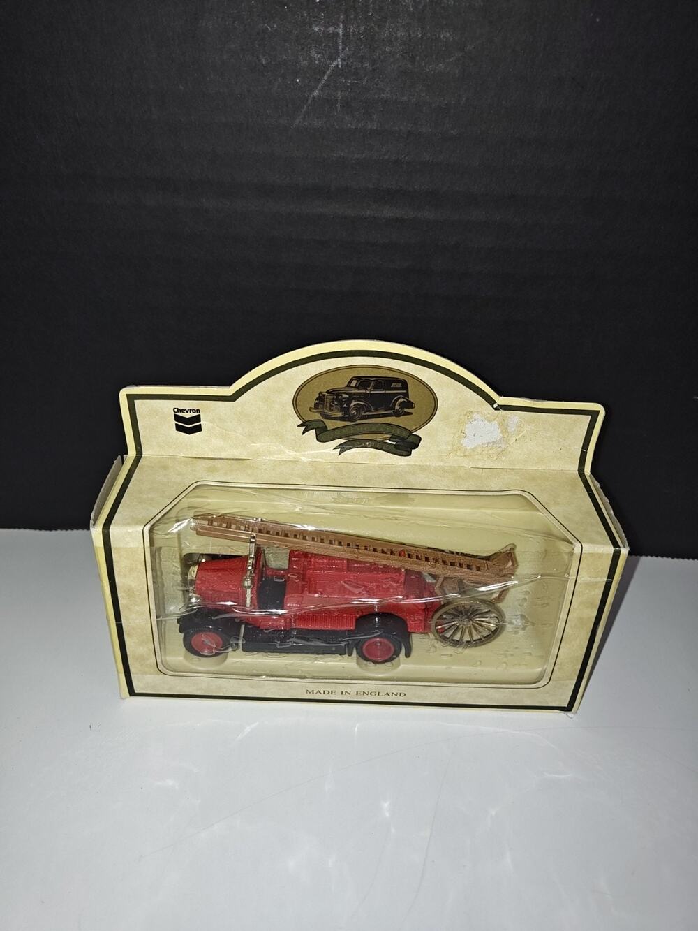 Lledo Chevron Model Diecast Metal Refinery 1934 Dennis Engine Fire Truck England
